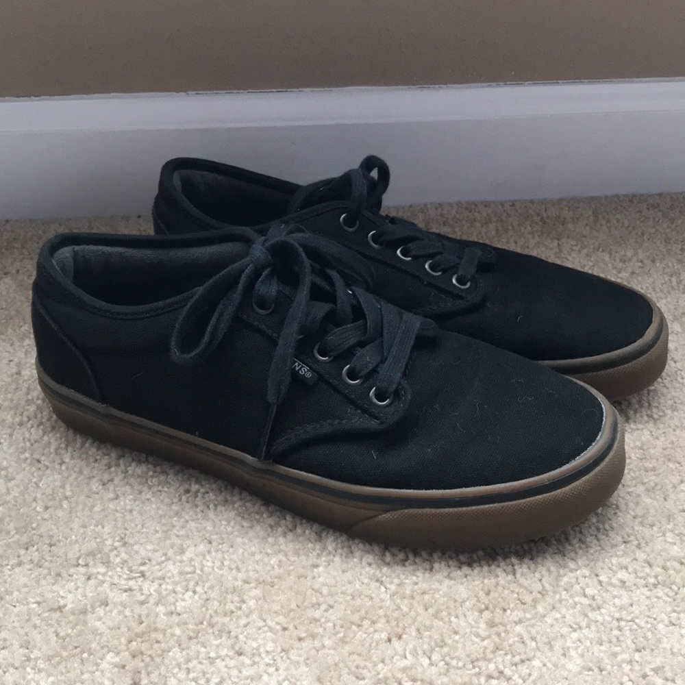 Men’s black Vans